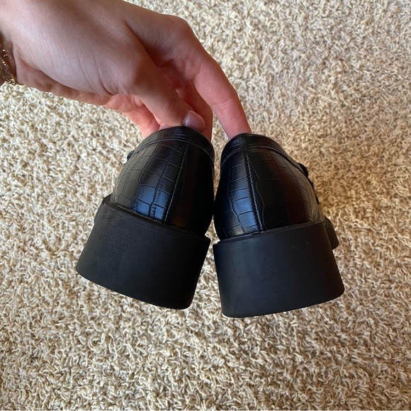 Kenneth Cole Reaction Sienna Lug Loafer - Black - Picture 4 of 9